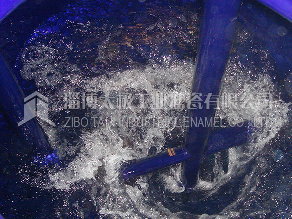 如何對搪瓷反應(yīng)釜物料進(jìn)行實(shí)時(shí)酸堿度檢測？